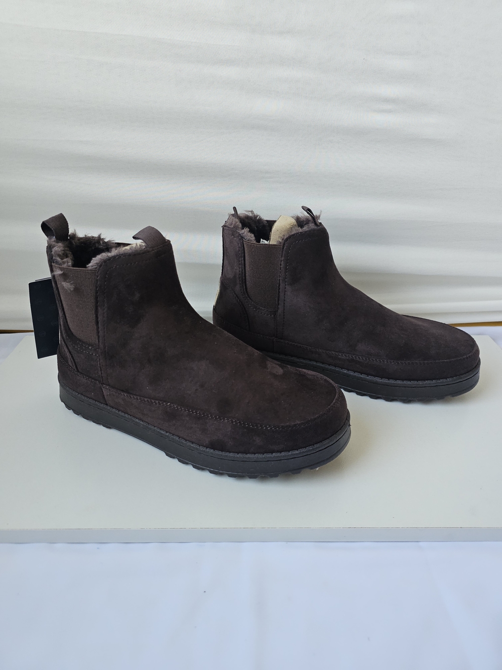 White Mountain Isleworth Dark Brown Suede Ankle Boots Size 9 NWT